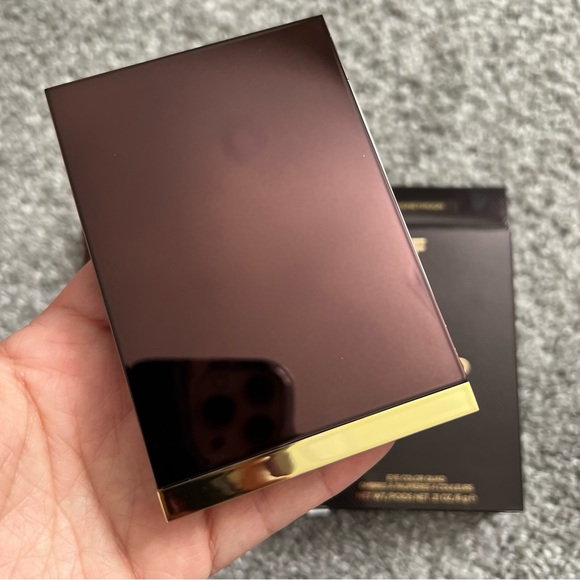 Tom Ford eyeshadow palette NWT - Picture 3 of 5